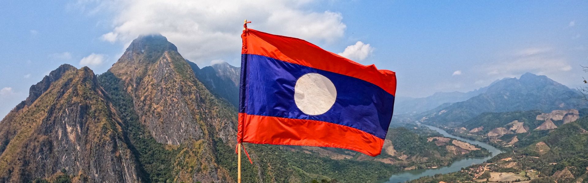 Bandiera del Laos: informazioni dettagliate