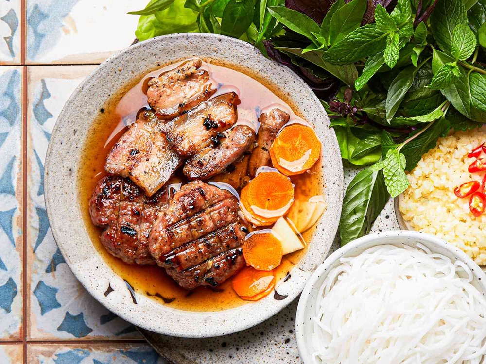 Bun cha - Polpette di maiale alla griglia vietnamita