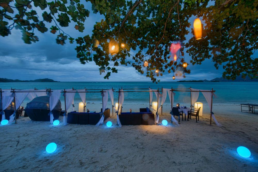 Un ristorante tranquillo sulla spiaggia di Koh Samui