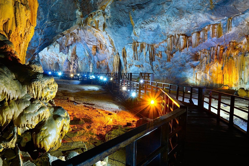 Grotta di Thien Duong
