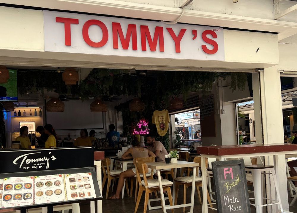 Tommy’s Bar and Bistro Phi Phi Island